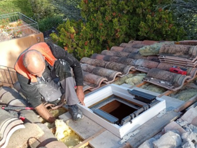 Pose de fenêtre de toît Velux par CP Couverture 